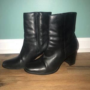 Karen Scott Leather Booties